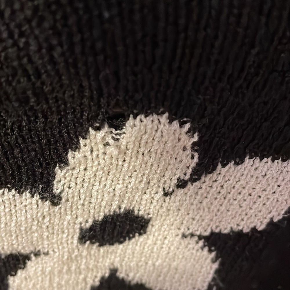 Garage brand size large sweater. Black with white flowers. Lightweight. - Picture 9 of 9